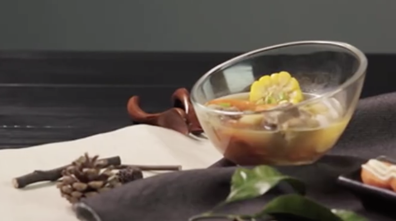 一碗胡萝卜马蹄排骨汤，美味又滋润